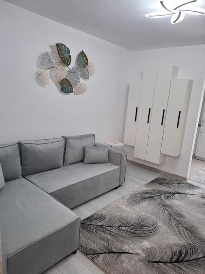 Garsoniera RENOVATA de la placa, CT, AC, mobila la comanda, utilata, etaj 2