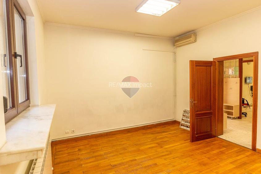 Casa / Vila cu 7 camere de inchiriat în zona Victoriei - 15