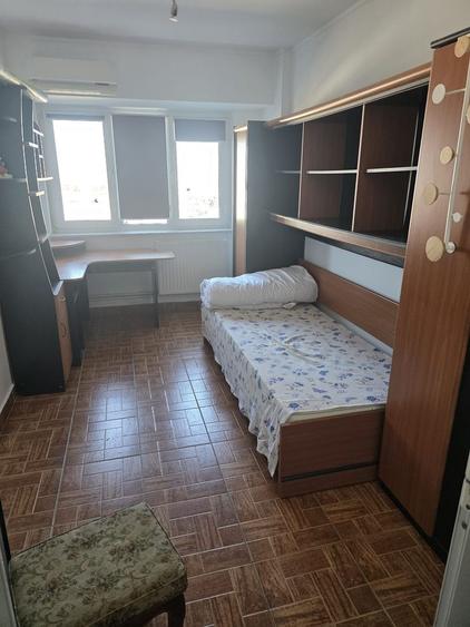 Apartament 4 camere Casa de Cultura