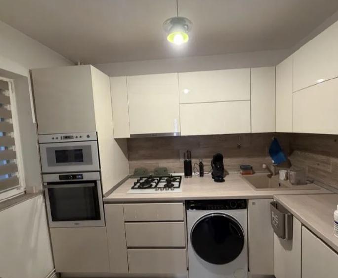Tineretului,Metrou,bl.reabilitat,et.4/8,DECOMANDAT,Amenajat,mobilat,utilat,AC
