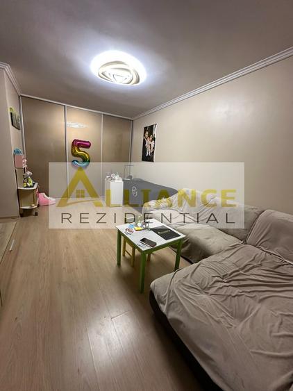METROU 1 DECEMBRIE Apartament 3 camere - 2 bai