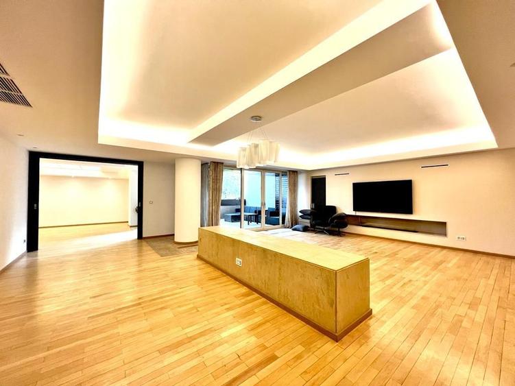 Kiseleff | 6 rooms 335 sq.m | 2 Parkings | Furnished or not | For rent
