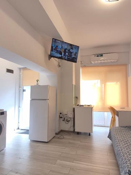 Studio mobilat/utilat, centrală gaz, AC, wi-fi, TVsmart,baie+bucătărie proprii