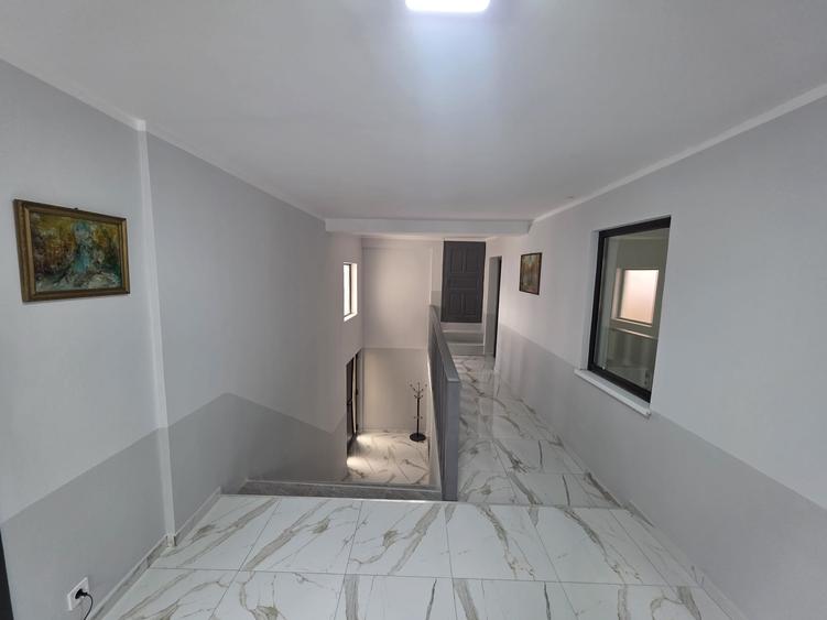 De vanzare hala+teren +2 apartamente la doar 7 km Bistrita