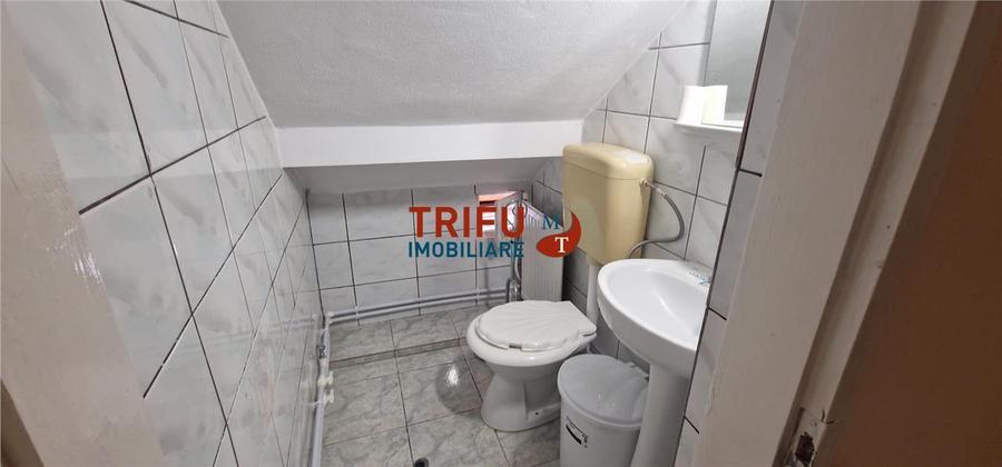 Spațiu de închiriat în Centru, ideal pentru salon de unghii – 40