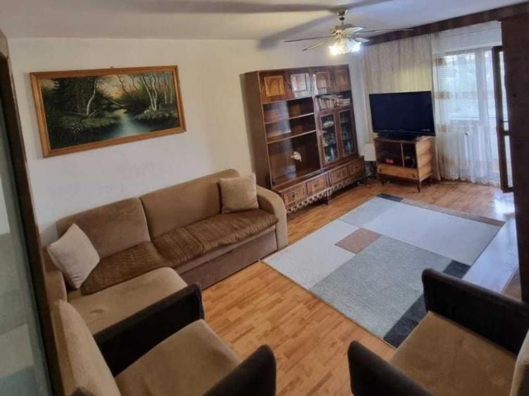 Vand apartament Craiova, zona Lapus Arges