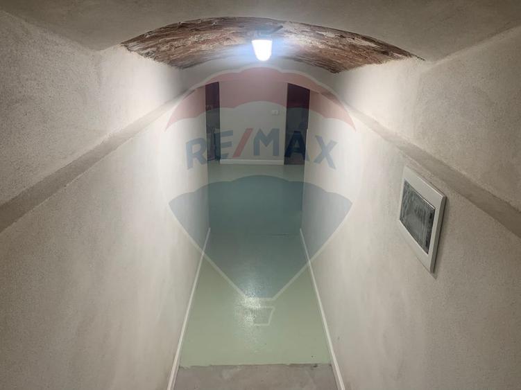 Spațiu comercial de închiriat 40 mp, în zona Decebal