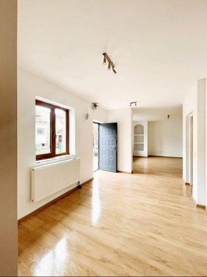 🏡✨ APARTAMENT LA CASĂ DE VÂNZARE – ZONĂ ULTRACENTRALĂ, STRADA PRIMĂRIEI, ORADEA