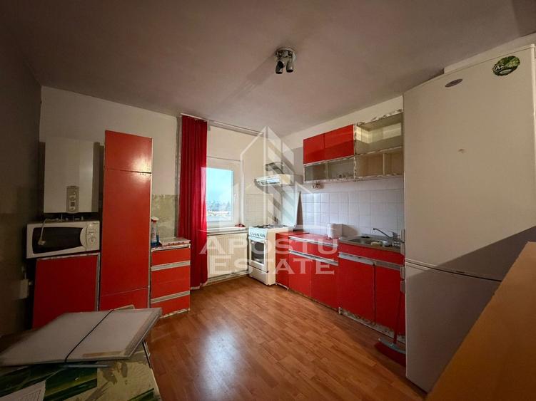 Apartament cu 2 camere, semidecomandat,centrala proprie,zona Girocului