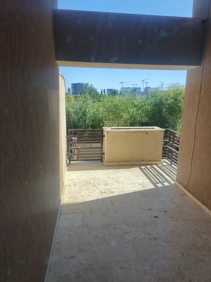 Pipera/ vila cu etaj/ curte/ mobilata partial/ aproape Mall Promenada