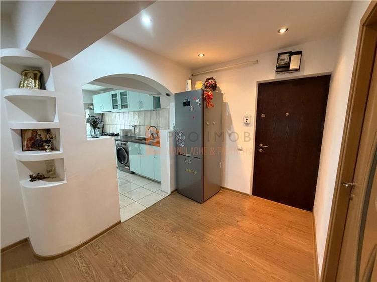 Apartament 4 camere cf 1 decomandat zona Obor