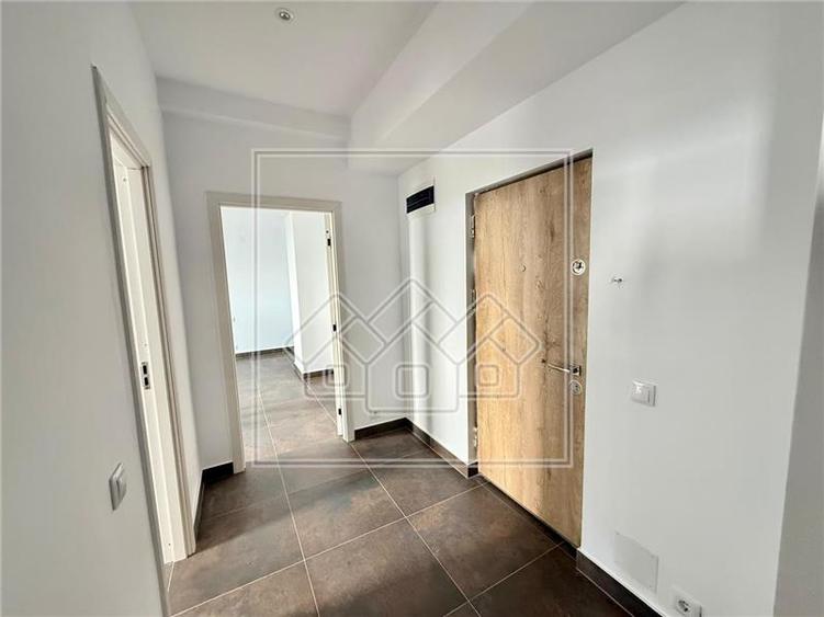 Apartament decomandat de 2 camere, cu balcon, finisat la cheie