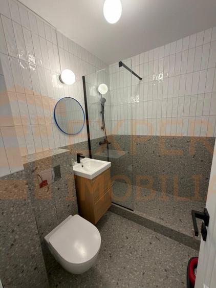 Apartament 2 camere de vanzare, termen lung, zona Tomis II