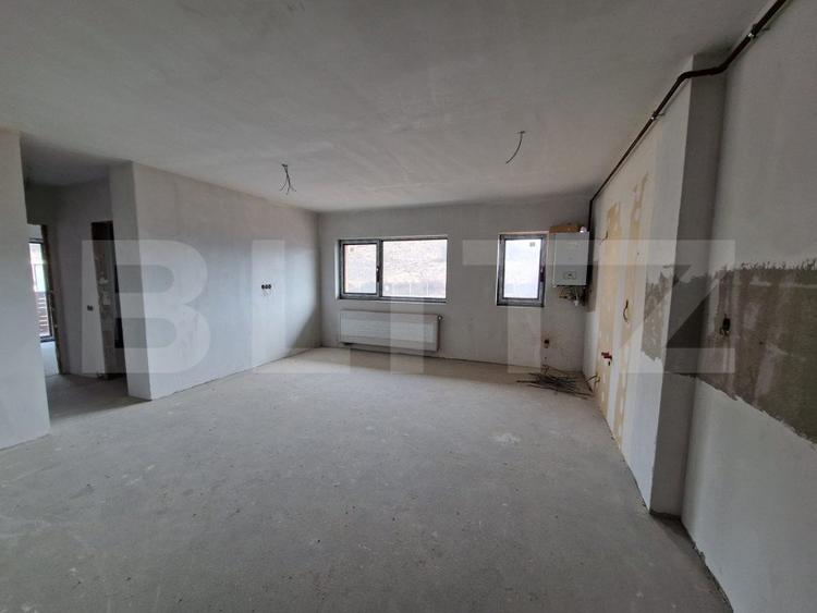 Apartament 6 camere, 3 bai, semifinisat, panorama deosebita, Zona Stejarului