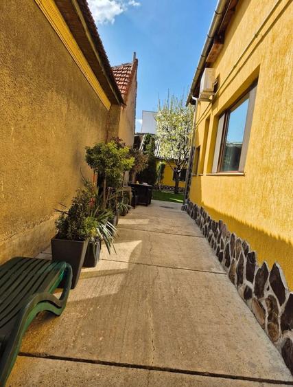 Casa in cartierul Nufarul