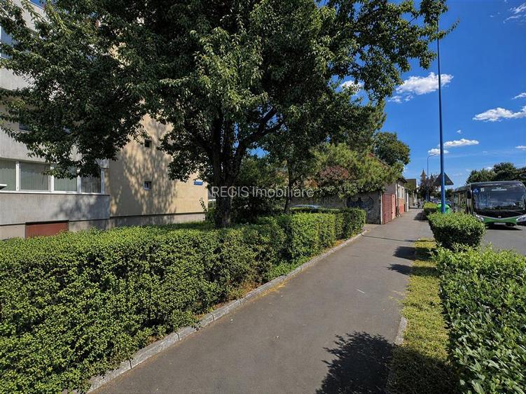 Apartament decomandat cu 3 camere si 2 bai in Bartolomeu - 16