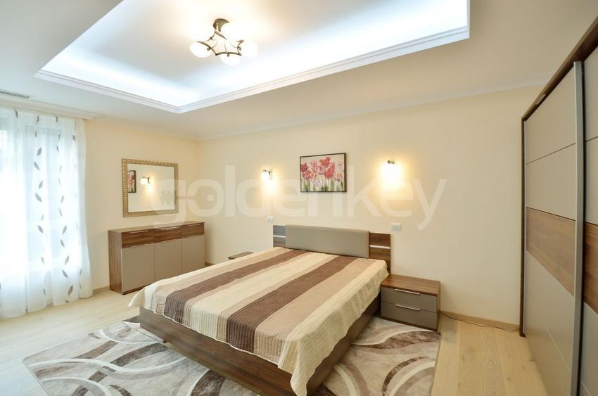 Apartament cu 4 camere si vedere spre Lacul Tei