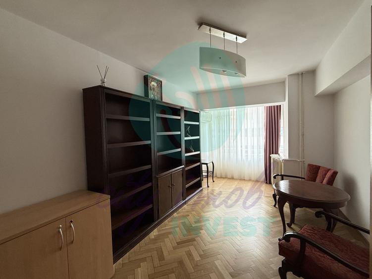 3 camere - bloc MONOLIT - Bd. UNIRII - etajul 1