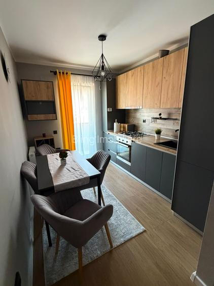 Apartament decomandat, finisat modern, zona Eroilor - 3