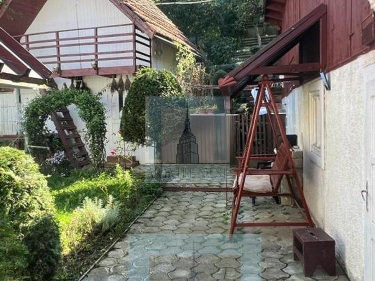 Casa singur în curte, 1000 mp teren - zona Tarlungeni