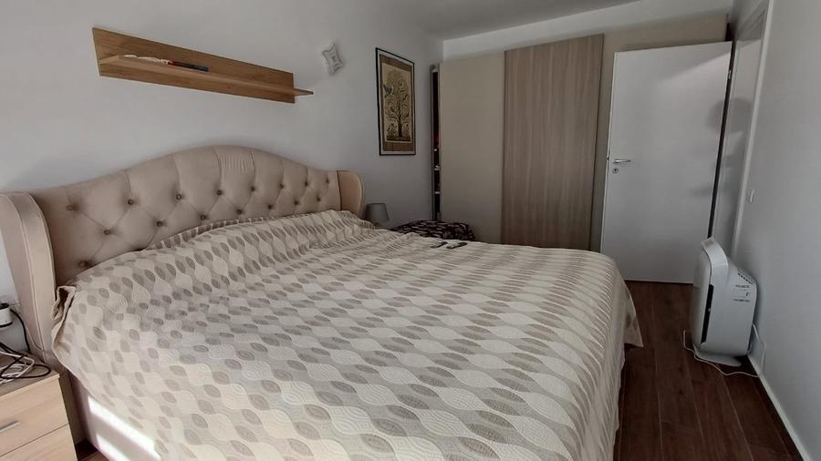 Vând apartament 2 camere 1/2, dotat și mobilat lux, boxă, 2 locuri de parcare