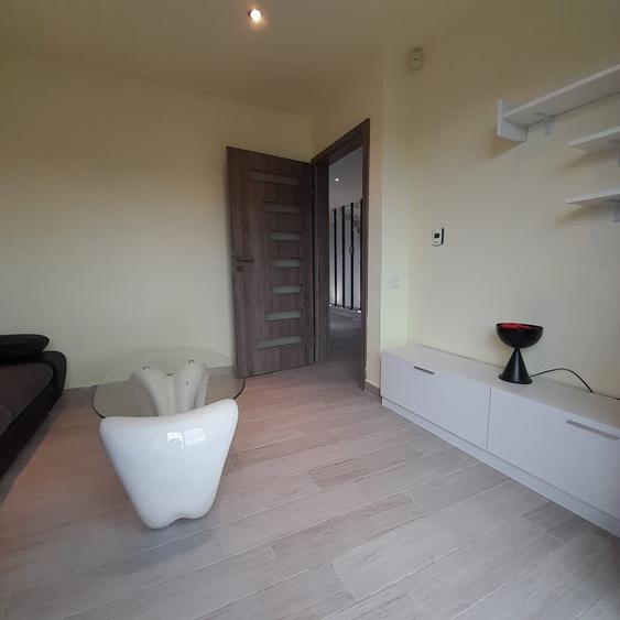 Casă P+E, 192 mp utili, teren 600 mp și garaj dublu | Dezmir