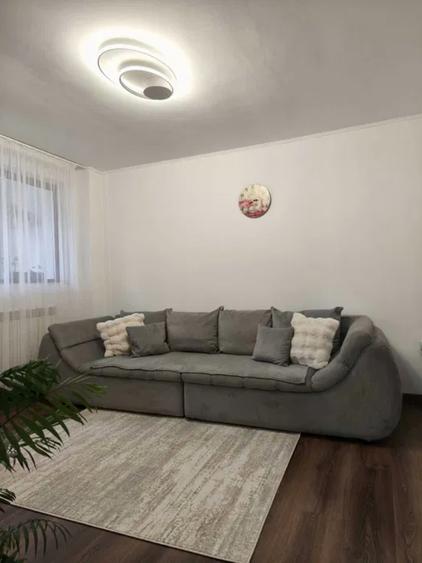 Apartament 2 camere Decomandat, etaj 5/10, Micro 20 – Mobilat & Utilat