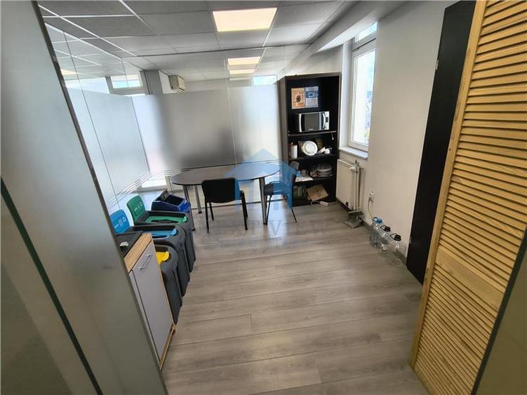 Spatiu comercial, Central