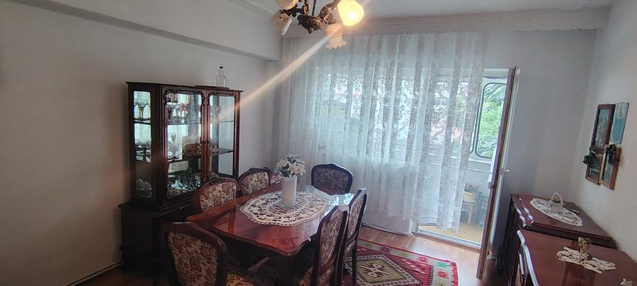Apartament 2 camere etaj 1 la strada Primaverii