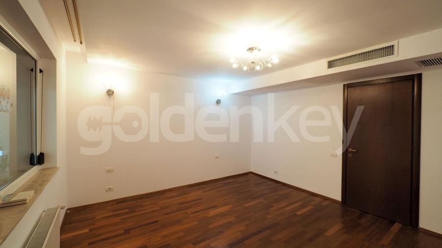 Apartament generos cu 3/4 camere | 191mpc | 90mp gradina