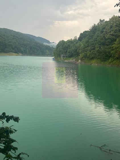 Teren cu deschidere la lac – Valea Doftanei, Prahova