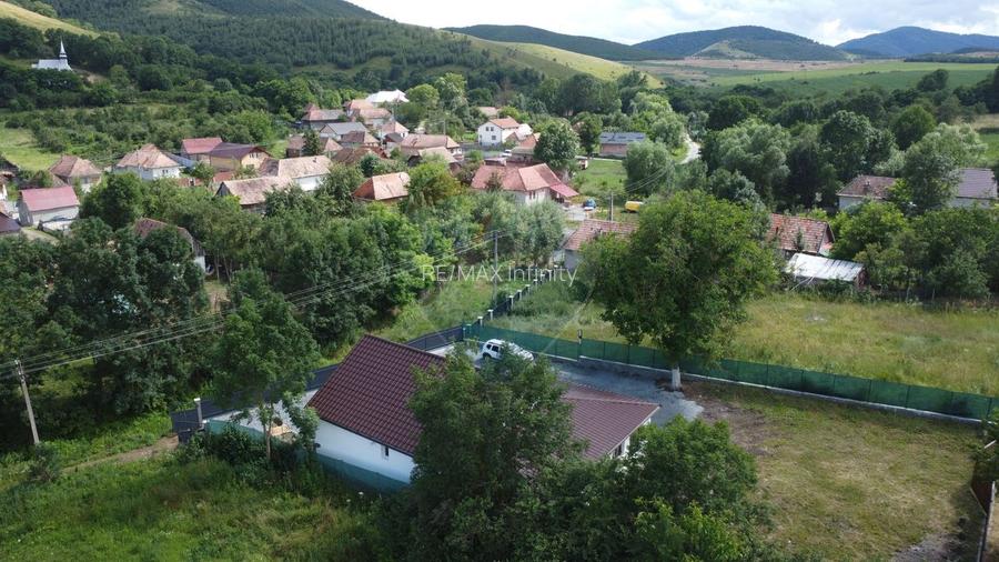 Casa finalizata recent, 2.800 mp teren Livada - Petresti de Jos - 3