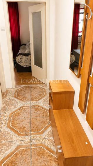 Dâmbovița – Piața Flavia | 1 Cameră | Decomandat | Centrală proprie | Etaj 2 - 5
