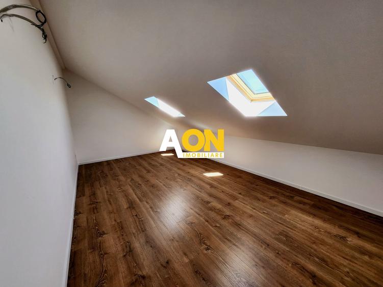 Casa Individuala cu 4 camere, 3 bai, terasa, 370mp teren, Oarda de Jos