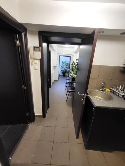 Zona C.A. Rosetti str. General Praporgescu, Demisol inalt pentru firma, birou
