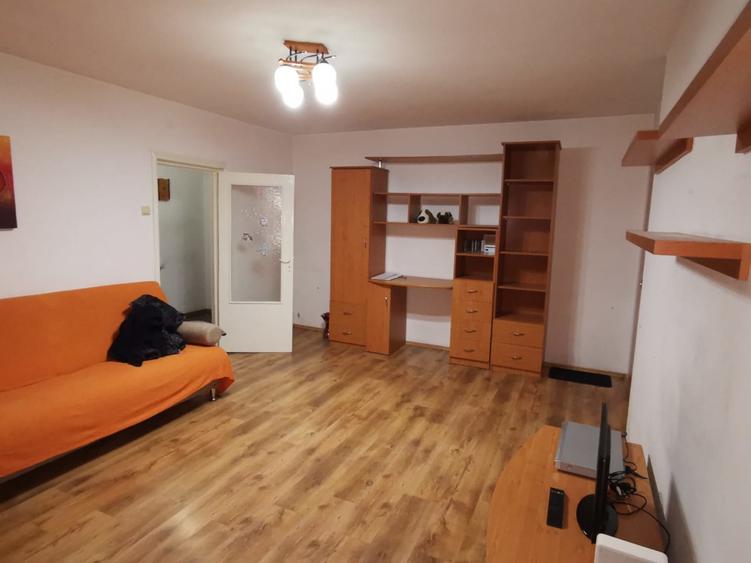 Apartament o camera de inchiriat Micro 13