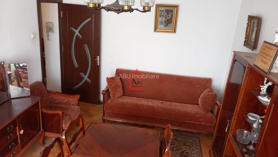 Apartament cu 3 camere, Decomandat, Zona Pacurari - 21
