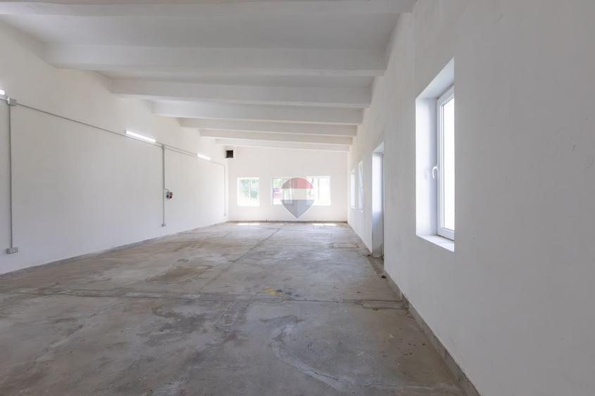 Hală de vânzare – 322 mp , Ideală pentru atelier, garaj sau investiție