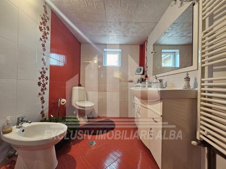 Casa individuala | 238 mp | 6 camere | Cetate