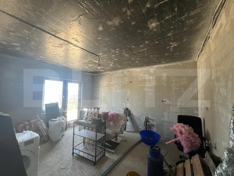 Casa la rosu, 233 mp, P+1, zona Valea Fetii