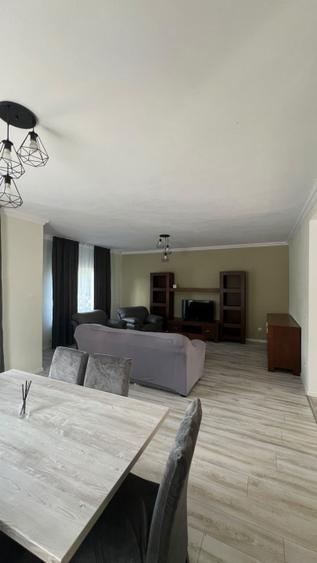 Duplex Modern Nou în Unirea 3 Dormitoare 3 Băi Curte Privată