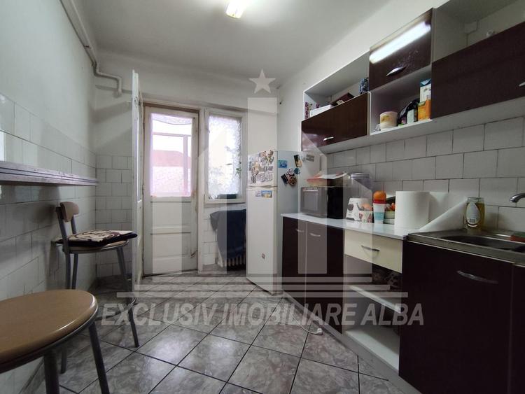 Apartament 4 camere decomandate | 2 bai | 2 balcoane | 77 mp | Cetate