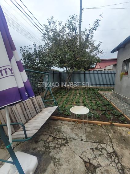 Valu lui Traian -casa 3 camere cu teren 300 mp -gaze la poarta  72500 euro - 2