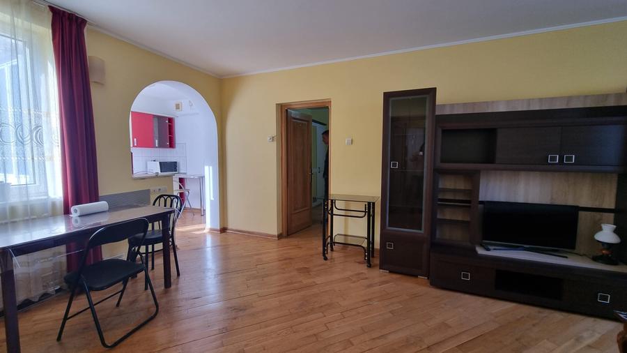 Apartament 3 camere centru 92000 Euro