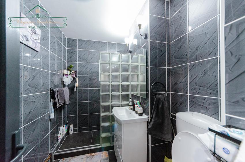 Apartament spațios cu 5 camere, centrală proprie,  zona Micălaca Miorița, Arad