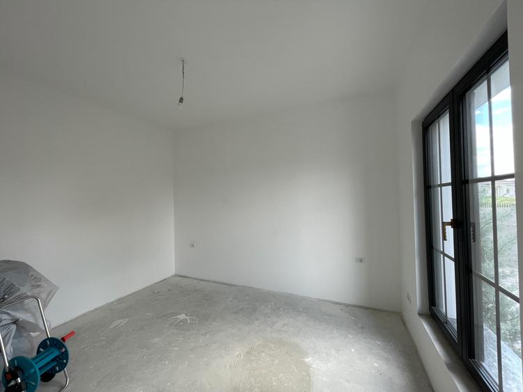 Duplex 5 camere - 155 mp utili - 4 bai - Ghiroda