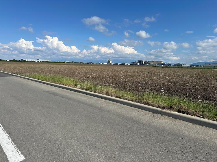 Teren intravilan 9.000 mp cu PUZ * Zona Industriala Vest Sibiu