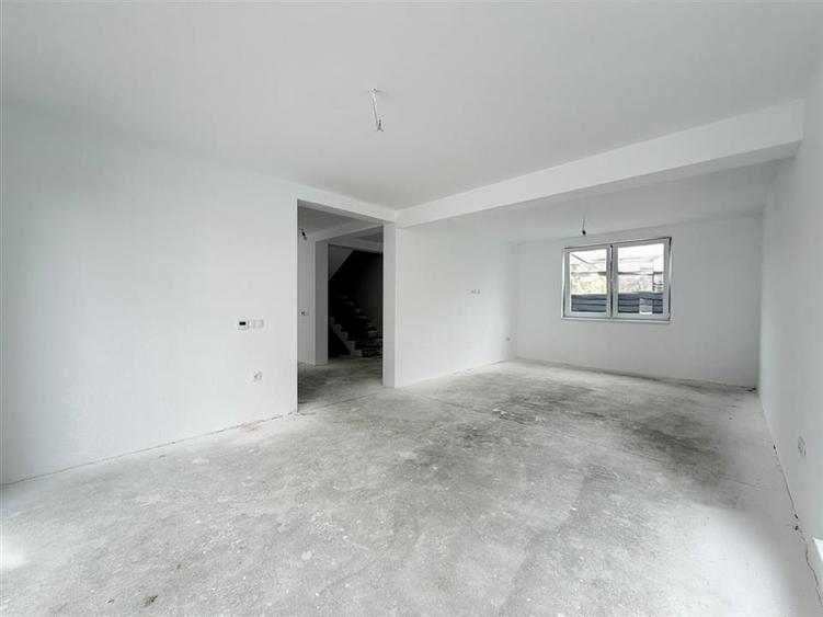 Casa individuala 4 camere 3 bai 280mp teren zona Gusterita