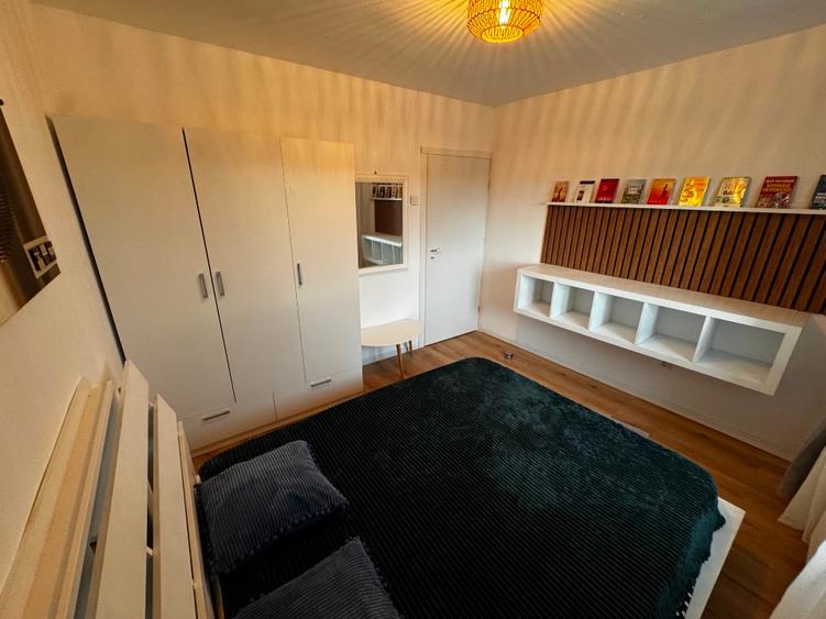 Apartament proaspăt renovat cu vedere spectaculoasă la lacul Tinretului