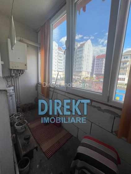 Apartament 3 camere de vanzare, Bulevardul Decebal - Liceul Liviu Rebreanu - 7